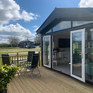The Hollin Retreat At Hollin Barn Park , Thirsk United Kingdom