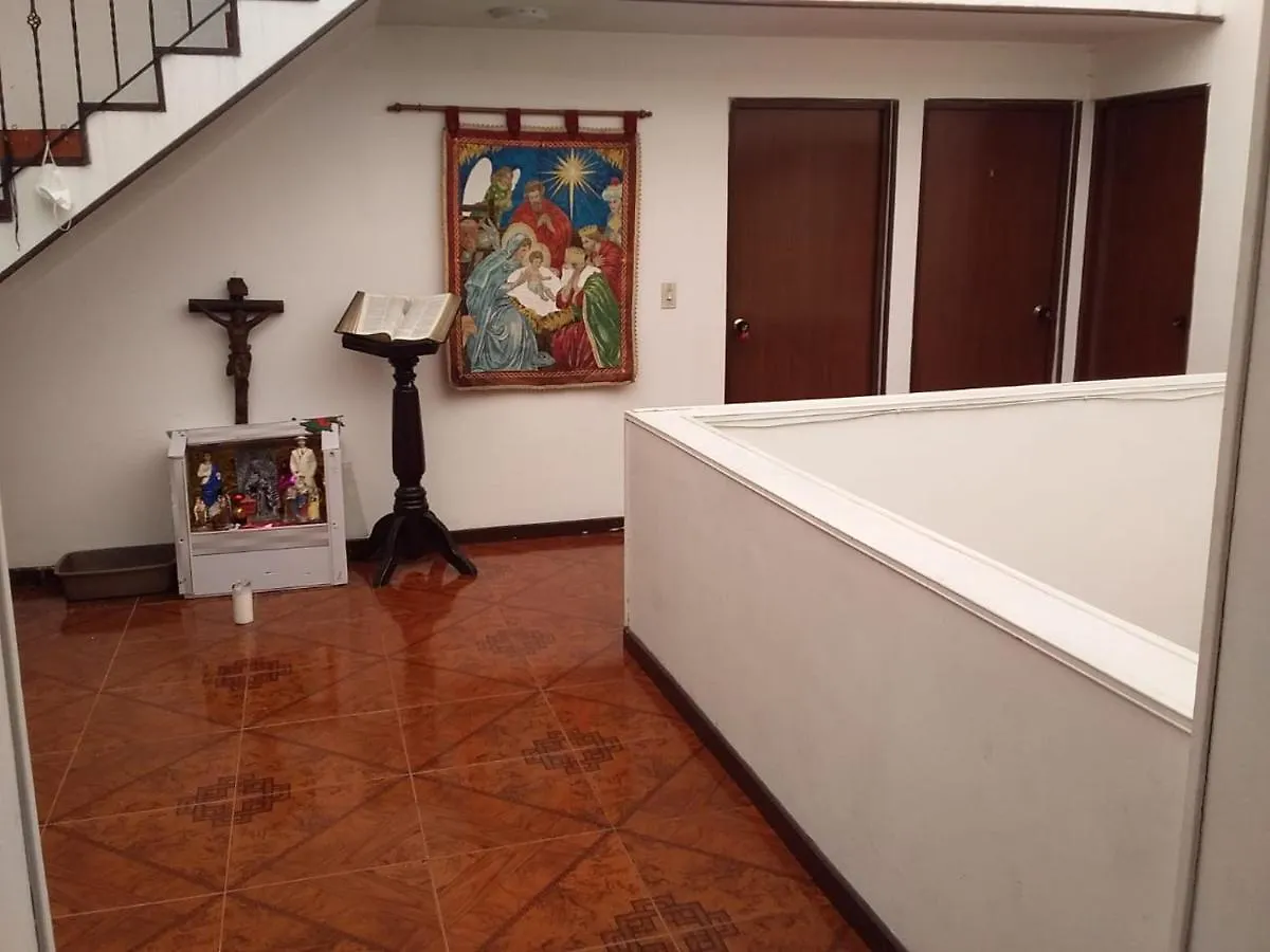 民宿 Habitacion Con Bano Privado Cerca Al Aeropuerto 波哥大